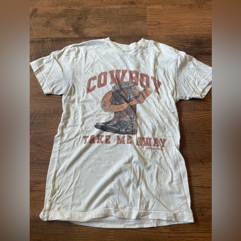Size S “cowboy take me away” t shirt